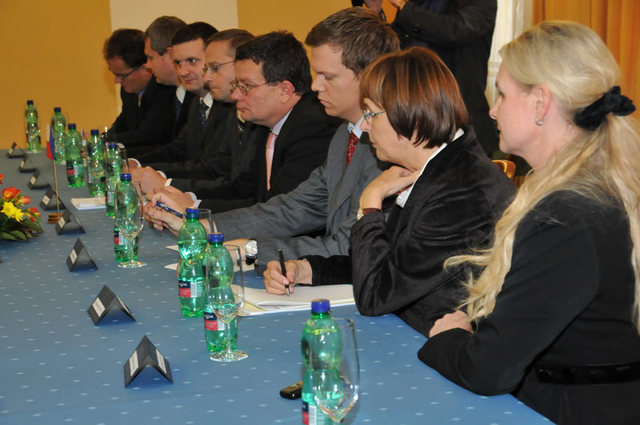 Česká část delegace při jednání na ministerstvu obrany