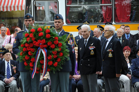 Z pietní vzpomínky v pražských Dejvicích (archiv z roku 2011)
