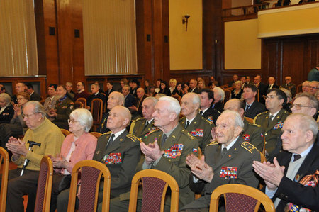 Účastníci slavnostního shromáždění (1)