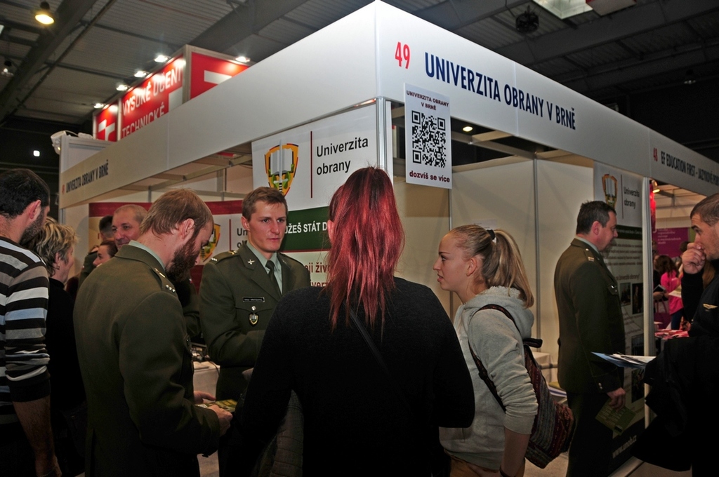 O studium na Univerzitě obrany je zájem