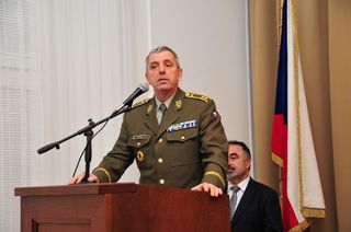 Ředitel Sekce rozvoje sil MO generálmajor Ivo Střecha při závěrečném proslovu