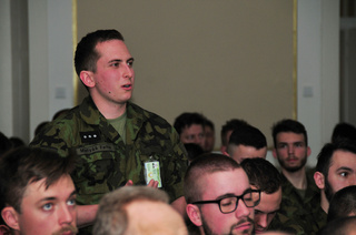 Náčelník polského GŠ Andrzejczak se s geopolitickou přednáškou vrátil na Univerzitu obrany