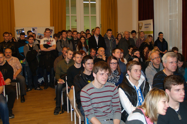 Zájemci o studium na Fakultě ekonomiky a managementu UO