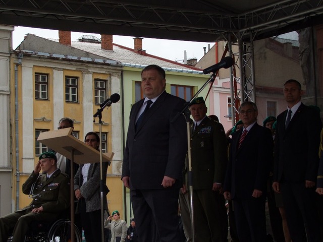  Náměstek ministra vojákům poděkoval také jménem ministra obrany
