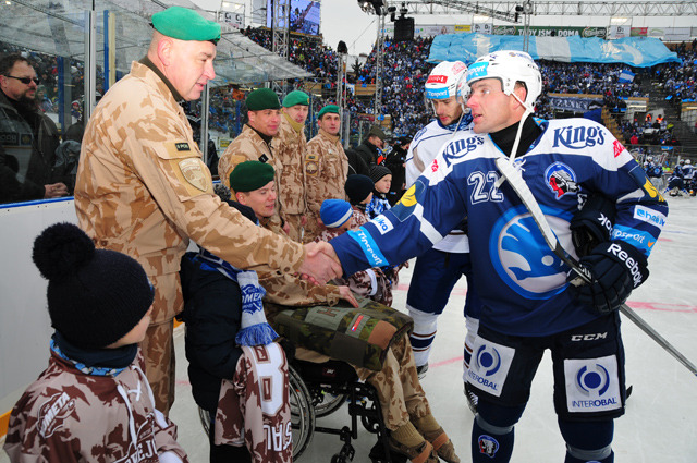 Kapitáni mužstev zdraví veterány
