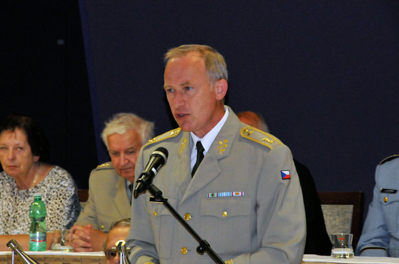 S projevem zde vystoupil zástupce náčelníka GŠ - Inspektor AČR generálmajor Jaroslav Kocián