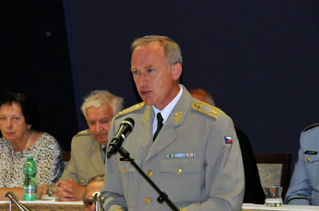 S projevem zde vystoupil zástupce náčelníka GŠ - Inspektor AČR generálmajor Jaroslav Kocián