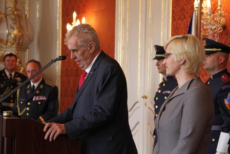 Prezident Miloš Zeman a ministryně obrany Karla Šlechtová