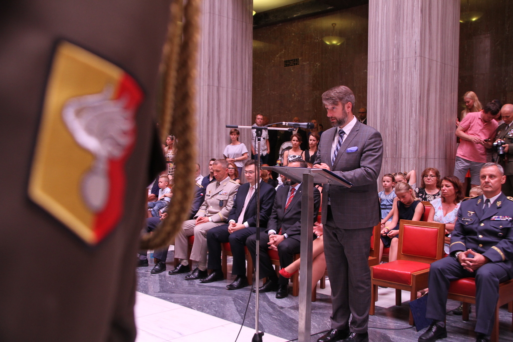 Náměstek ministra obrany Jakub Landovský ocenil nasazení našich vojáků v jedenácti zahraničních misích
