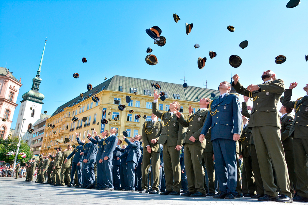 Tečka za akademickým studiem