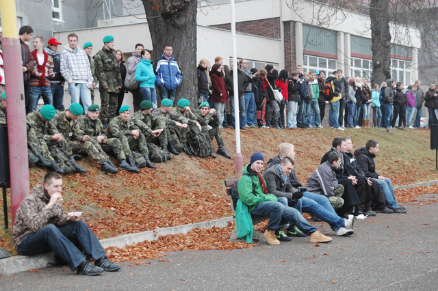 Diváci při ukázkách činnosti COMMANDOS a MUSADO MCS
