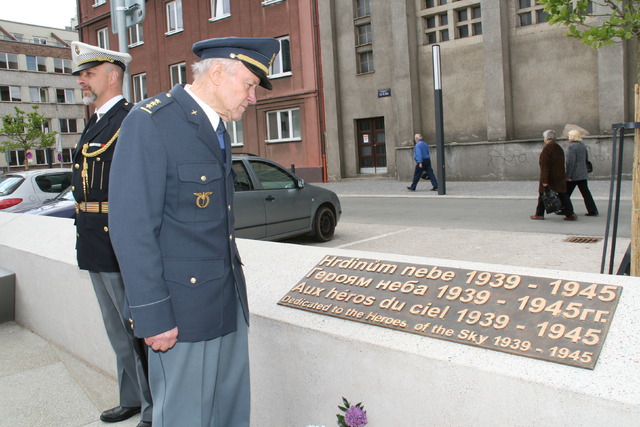  Bývalý čs. vojenský pilot. plk. v. v. Pavel Švec 