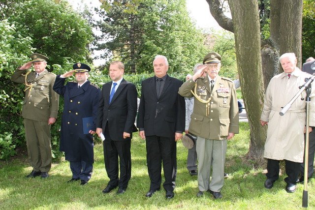  Čestní hosté pietní vzpomínky