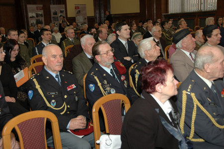 Účastníci vzpomínkového slavnostního setkání v hlavním sále MO (1)