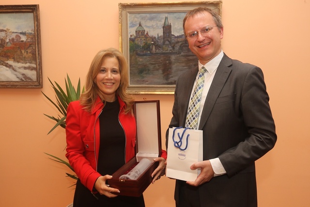 Z přijetí Izraelců NMO Koštovalem