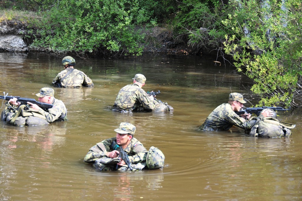 Překonávání vodní překážky