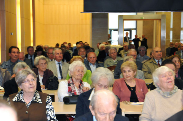 Účastníci konference v kongresovém sále 