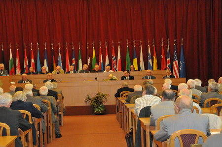 Delegáti 8. sjezdu Českého svazu PTP v hlavním sále MO (5)