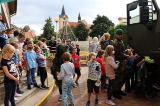 Vojenská Tatrovka děti zajímala