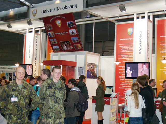 V rámci doprovodného programu „Věda pro život“ Univerzita obrany předvádí Vojenský 3D vizualizační systém