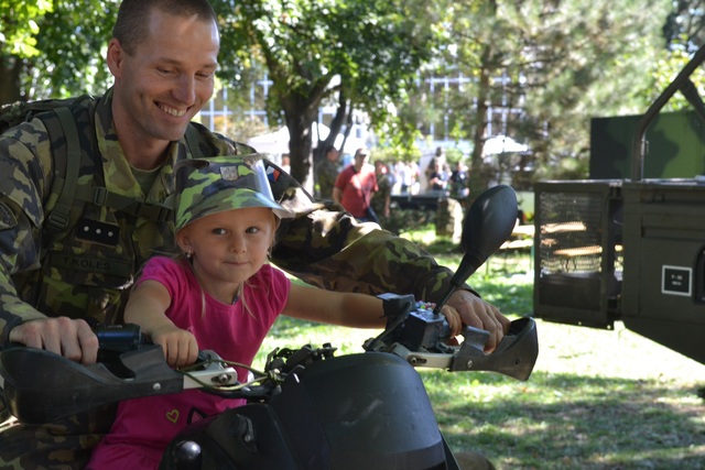 Děti si den IZS spolu s Armádou ČR určitě užily