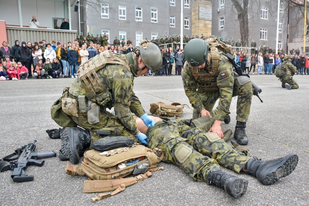 Ukázka taktické skupiny COMMANDOS pro žáky středních škol