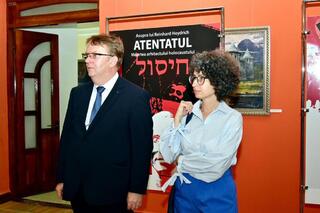Konzul České republiky v Moldavsku Štěpán Gilar a ředitelka Židovského muzea v Kišiněvě Irina Shikhova