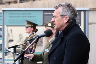 „Historie a současnost vojenského opravárenství“