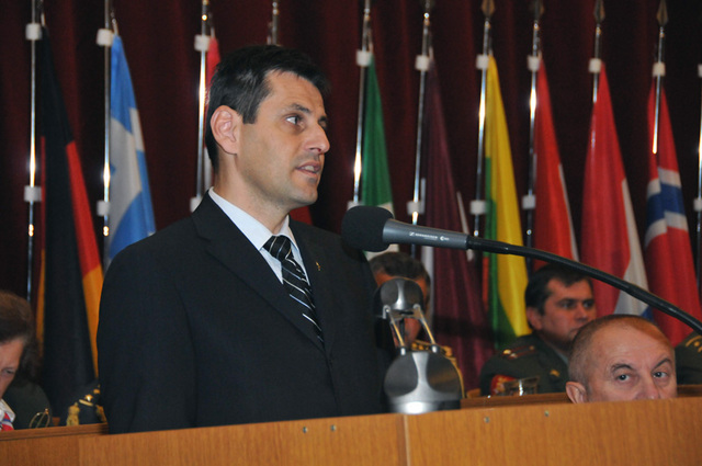 Při projevu k veteránům 2. sv. války náměstek ministra obrany Michael Hrbata