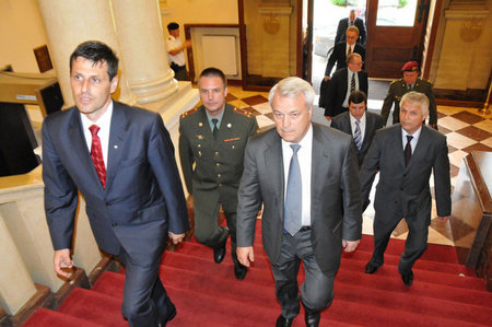 Příchod obou delegací na Ministerstvo obrany ČR v Praze