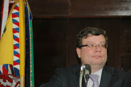  Ministr obrany Alexandr Vondra při projevu