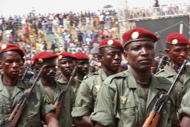 Přehlídka malijských jednotek