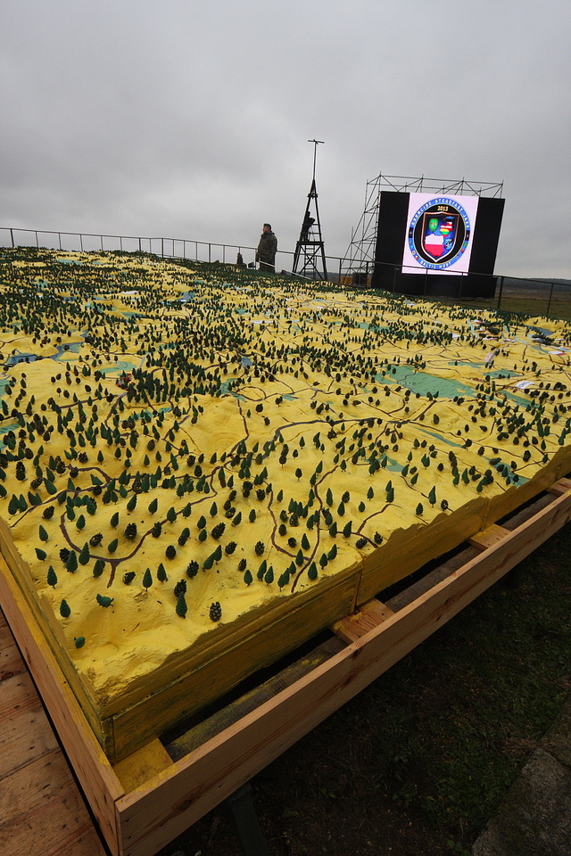  Průběh ukázky měli možnost hosté sledovat i na obřím plastickém stole