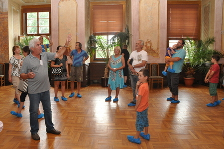 Návštěvníci vzali Komorní Hrádek útokem 