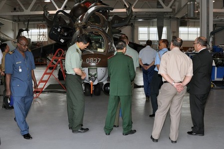 Vyškovskou akademii navštívili vojenští a letečtí přidělenci dvaceti států 
