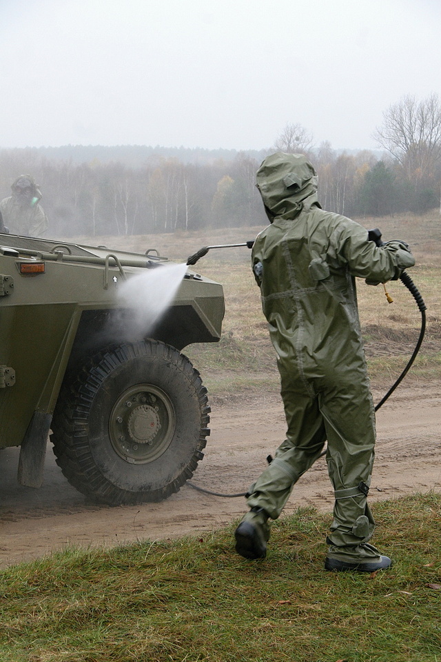  Ruční dekontaminace techniky