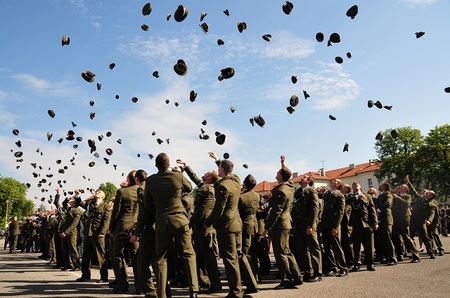 Univerzita obrany, škola s tradicí a perspektivou, vyřadila své letošní absolventy
