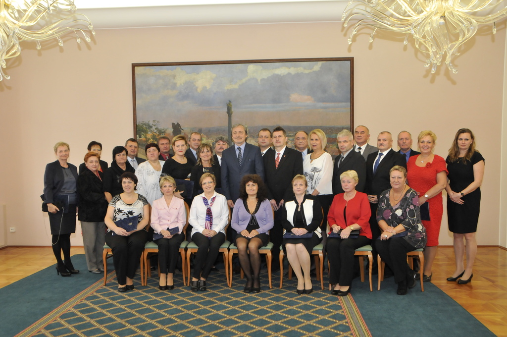 Společné foto oceněných zaměstnanců