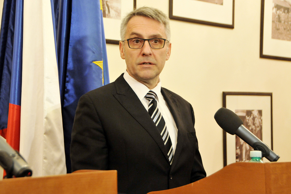 Prioritní je navýšení počtu vojáků z povolání na 30 tisíc, řekl nový ministr obrany Lubomír Metnar