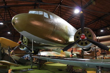 Expozici z období 2. světové války dominuje sovětský Li-2, což je licenční Dakota DC-3