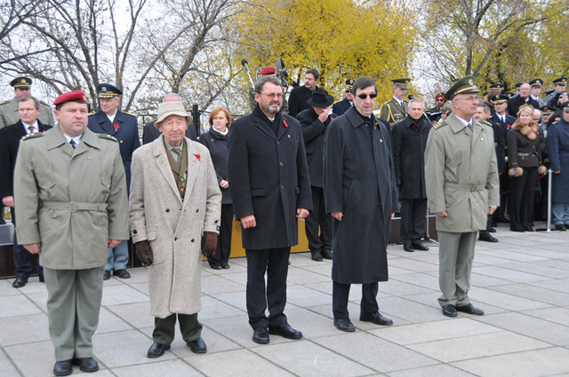Vyznamenaní, kteří převzali Záslužné kříže ministra obrany II. a III. stupně