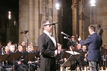 Součástí programu byl adventní koncert Hudby Hradní stráže a Policie České republiky v katedrále sv. Víta
