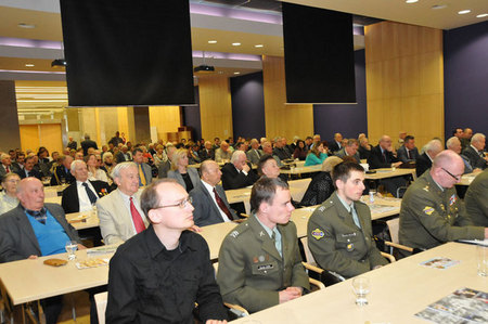 Mezi účastníky konference zavítali také studenti ze střední vojenské školy v Moravské Třebové a studenti Univerzity obrany v Brně