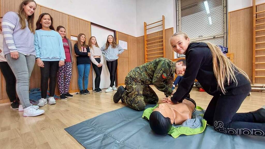  Trénink masáže srdce se může hodit kdykoliv