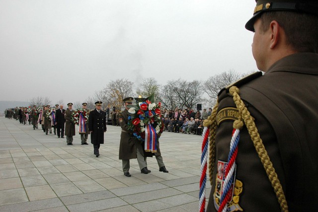 Ceremoniál položení věnců