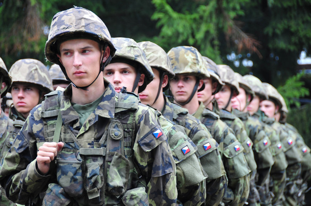 Nastoupení studenti 