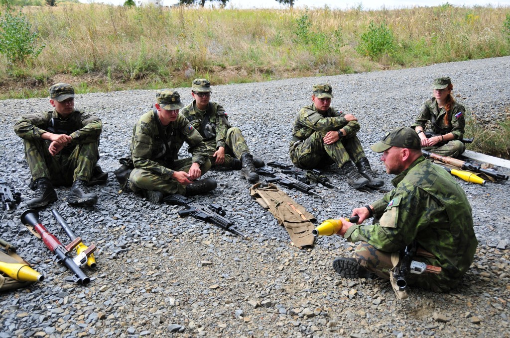 Seznámení s pancéřovkou RPG-7