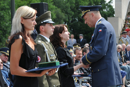 Udělení vyznamenání in memoriam náčelníkem GŠ AČR armádním generálem Vlastimilem Pickem