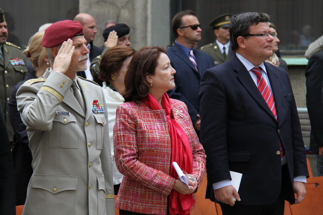 Petr Pavel, Marita Landaveri a Alexandr Vondra