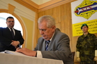 Nechyběl ani podpis prezidenta republiky do kroniky školy